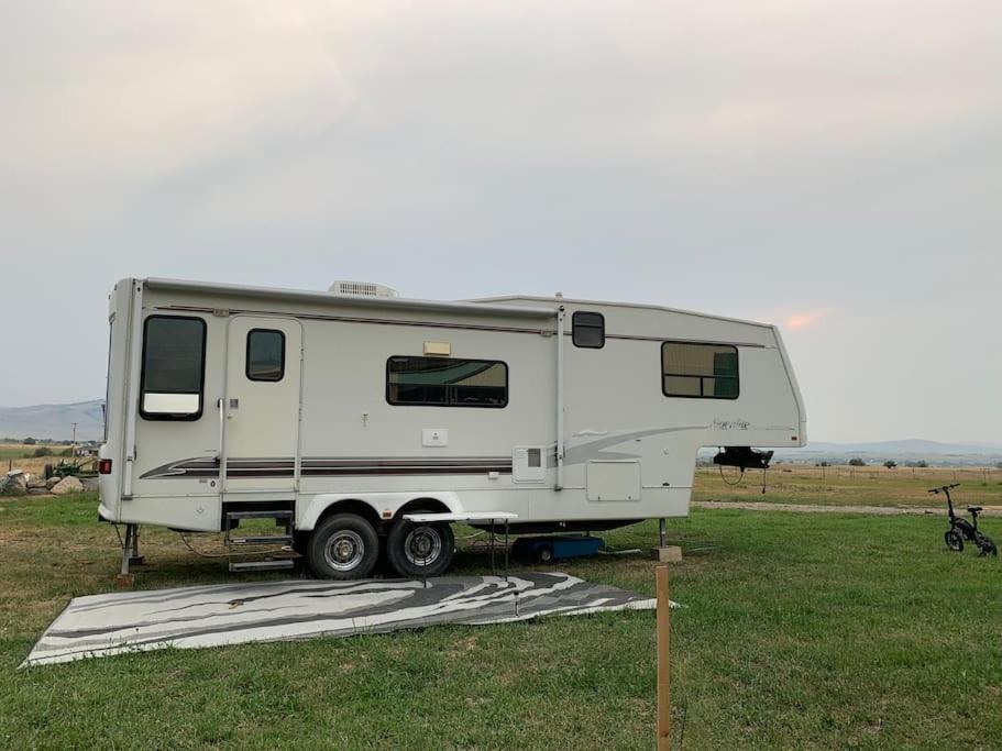 Mission Mountain Camper Saint Ignatius Exterior foto