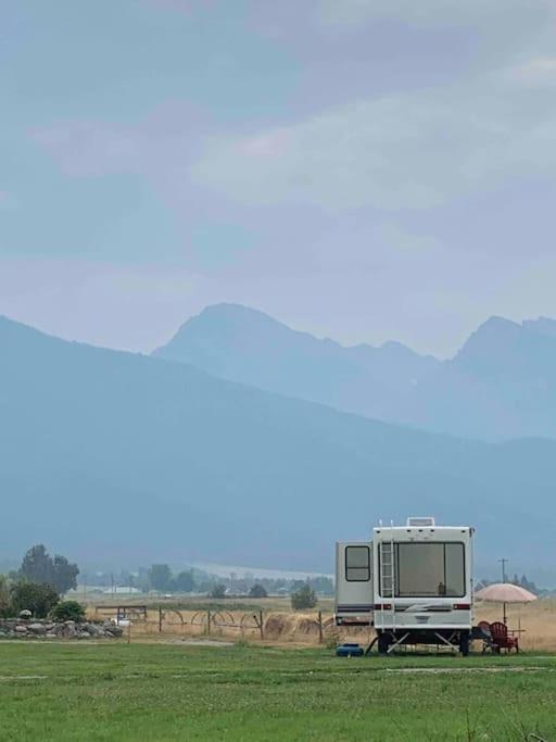 Mission Mountain Camper Saint Ignatius Exterior foto