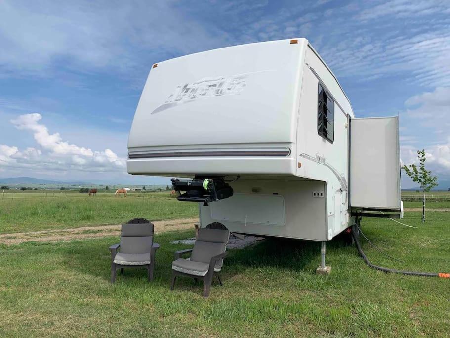 Mission Mountain Camper Saint Ignatius Exterior foto