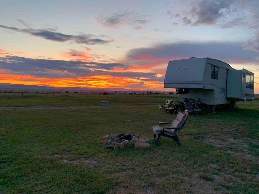 Mission Mountain Camper Saint Ignatius Exterior foto